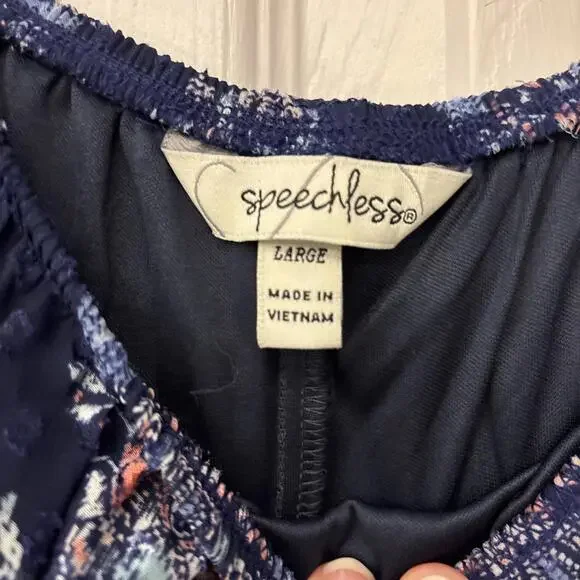 Speechless Juniors Off Shoulder Babydoll Navy Blue Floral Feminine. Size Large - Picture 4 of 5